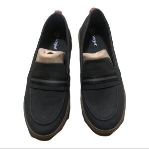 Beautiful Boys  Bleu Loafer New With  Tag Size 6